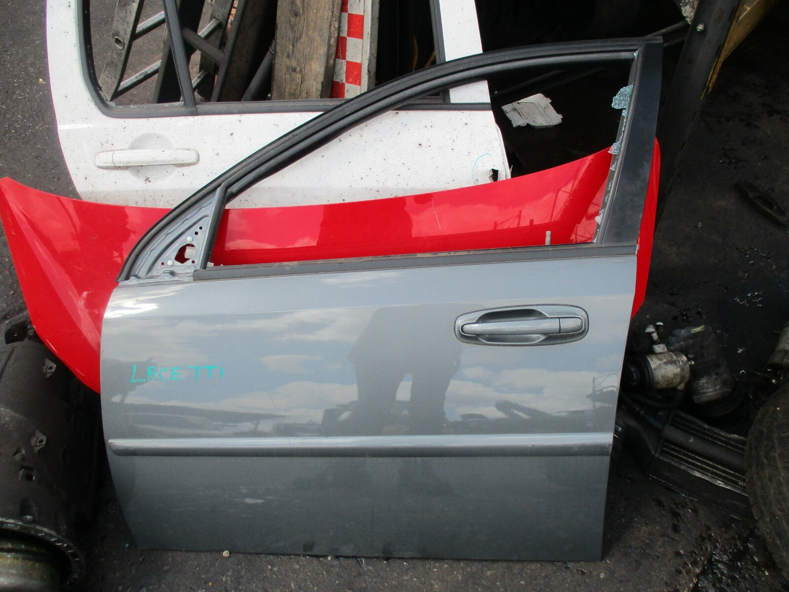 CHEVROLET LACETTI J300 (MK2) NSF PASSENGER SIDE FRONT DOOR GREY