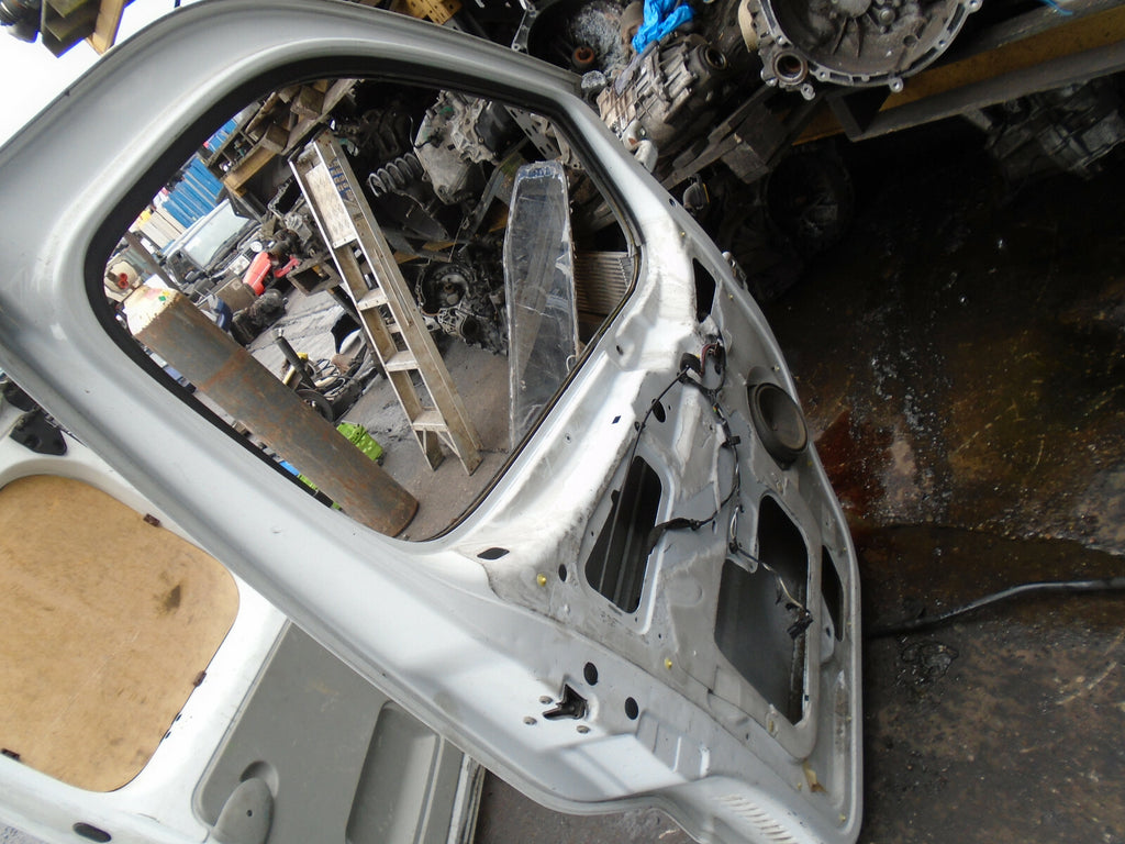 VAUXHALL VIVARO MK1 2011 NSF PASSENGER SIDE FRONT DOOR WHITE