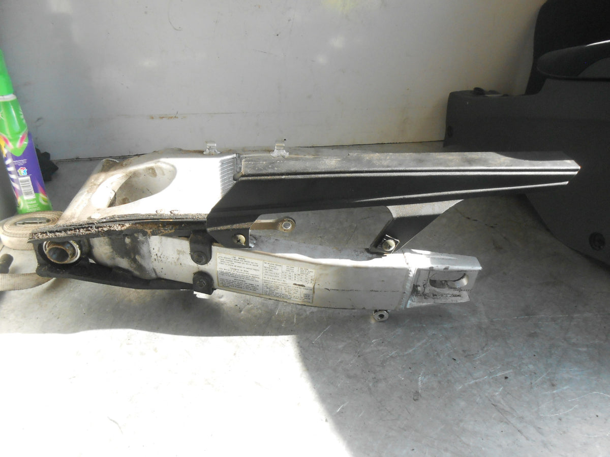 SUZUKI GSXR600 GSX-R600 V SRAD 1996 REAR FORK SWINGING SWING ARM BARE