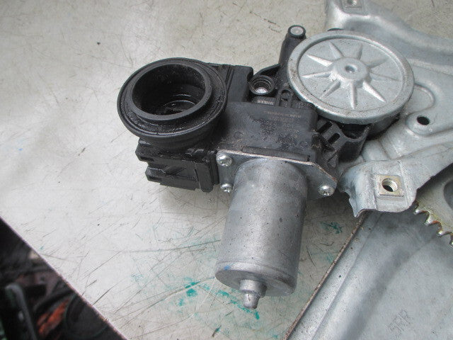 TOYOTA AVENSIS SALOON T270 2015 WINDOW REGULATOR MOTOR REAR RIGHT OSR 69830F4010