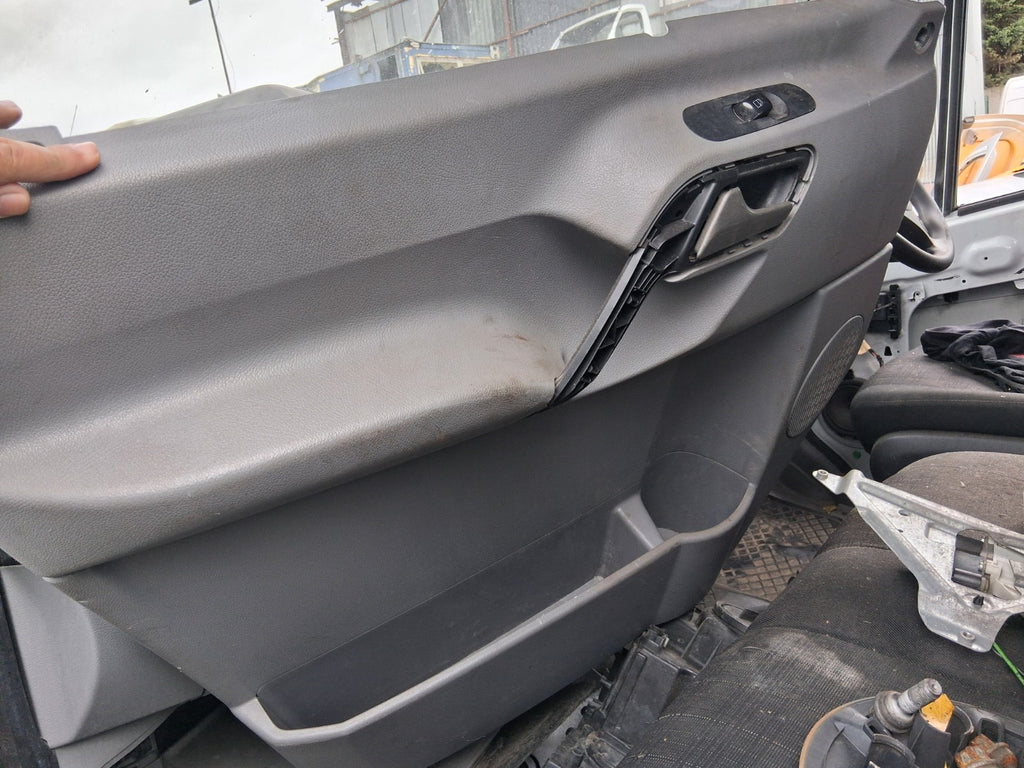 2016 MERCEDES SPRINTER MK2 W906 NSF PASSENGER SIDE FRONT LEFT DOOR CARD PANEL