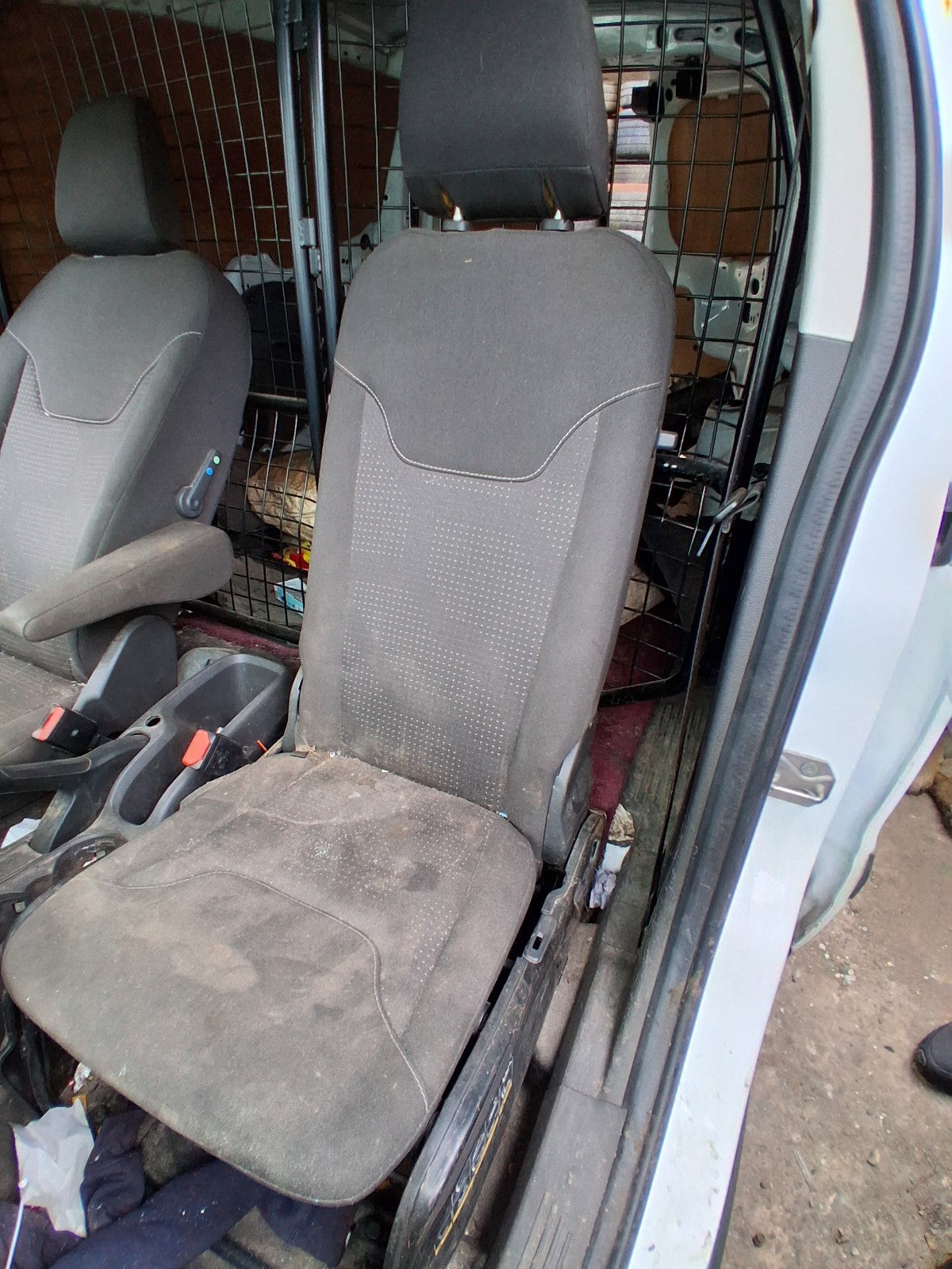 2015 FORD TRANSIT COURIER MK1 NSF PASSENGER SIDE FRONT SEAT FABRIC