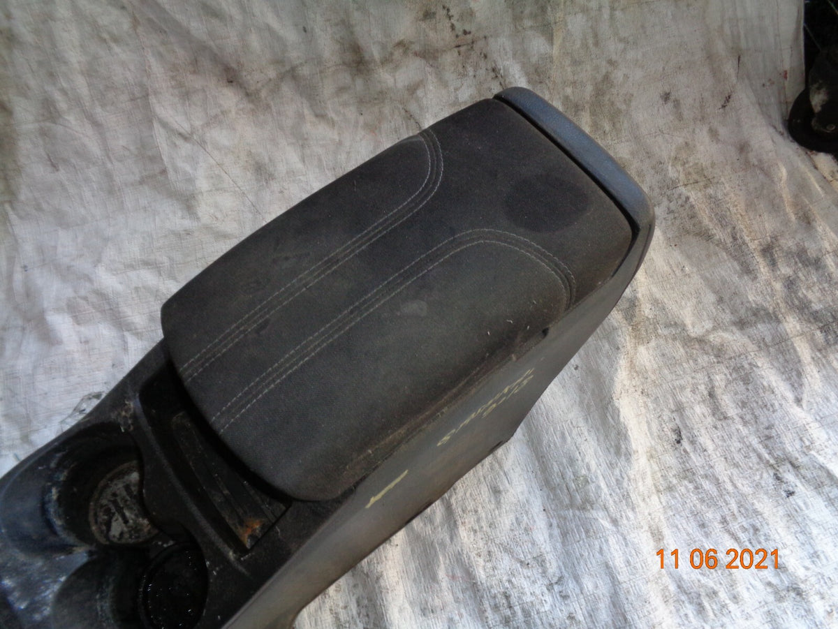NISSAN QASHQAI J11 MK2 2019 CENTRE CONSOLE LEATHER ARM REST ASSEMBLY          #2