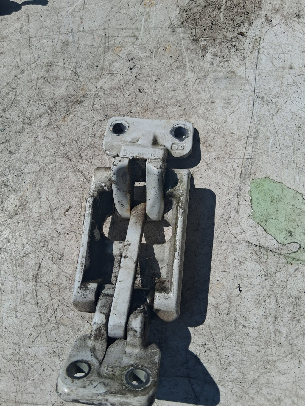 MERCEDES BENZ SPRINTER 2022 W907 NSR PASSENGER REAR DOOR HINGE PAIR A9107406500