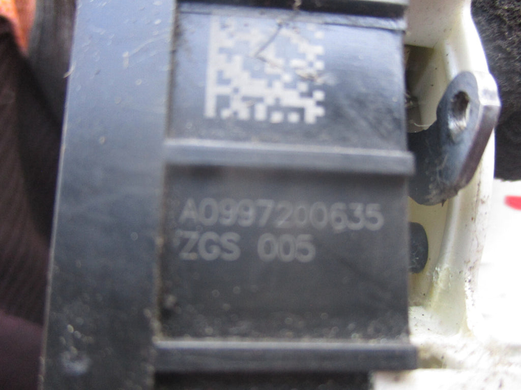 MERCEDES BENZ 2014 W212 OSF DRIVER SIDE FRONT DOOR LOCK MECHANISM A0997200635