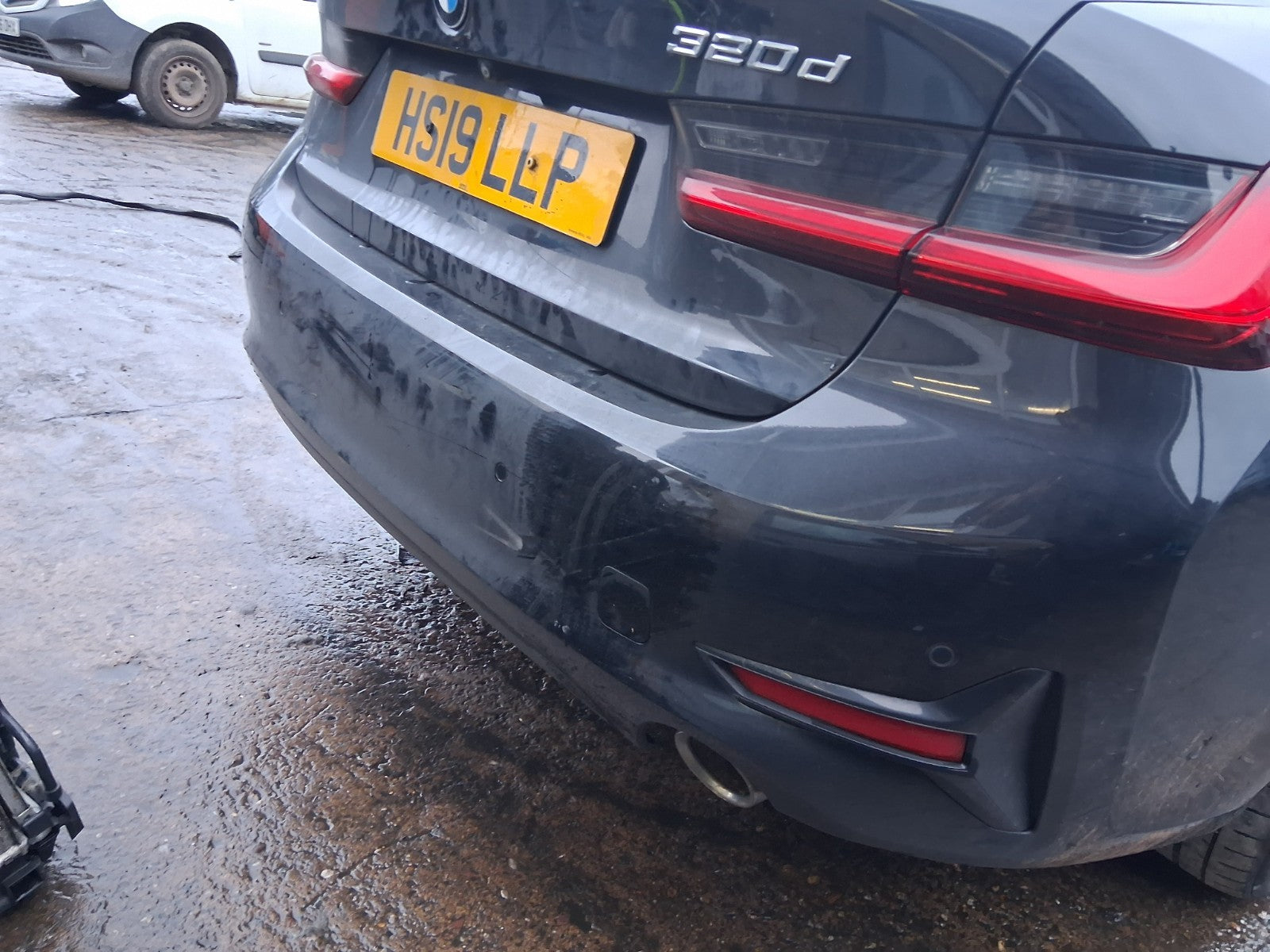 2019 BMW 3 SERIES SALOON G20 REAR COMPLETE BUMPER BLACK SAPPHIRE METALLIC 475