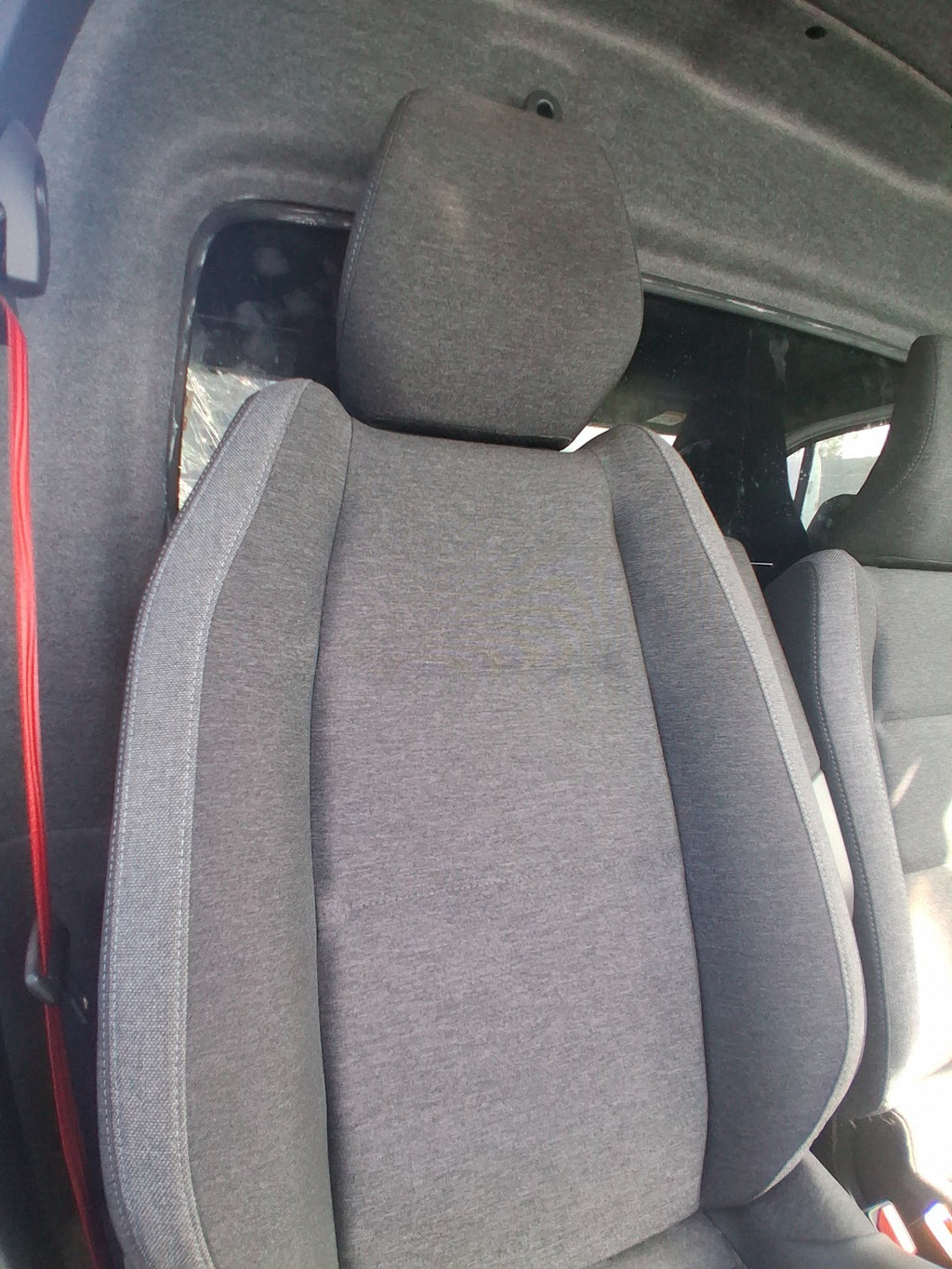 2025 RENAULT MASTER MK4 OSF DRIVER SIDE FRONT COMPLETE SEAT ARMREST FABRIC