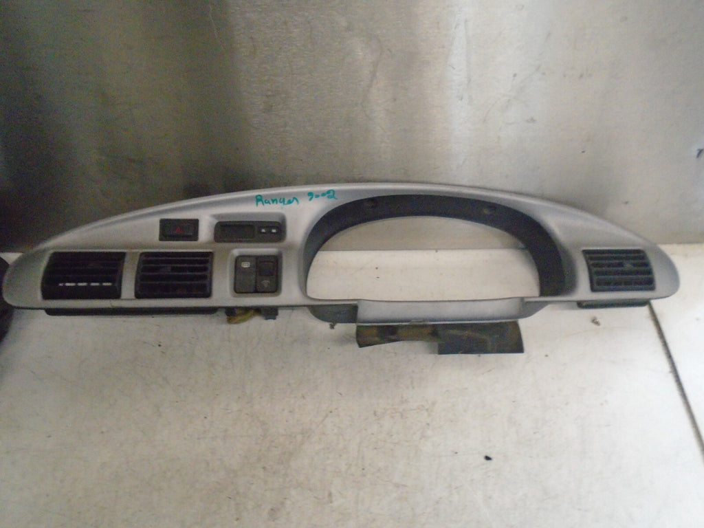FORD RANGER MK1 2002 SPEEDOMETER SURROUND VENTS TRIM PANEL UM4855420
