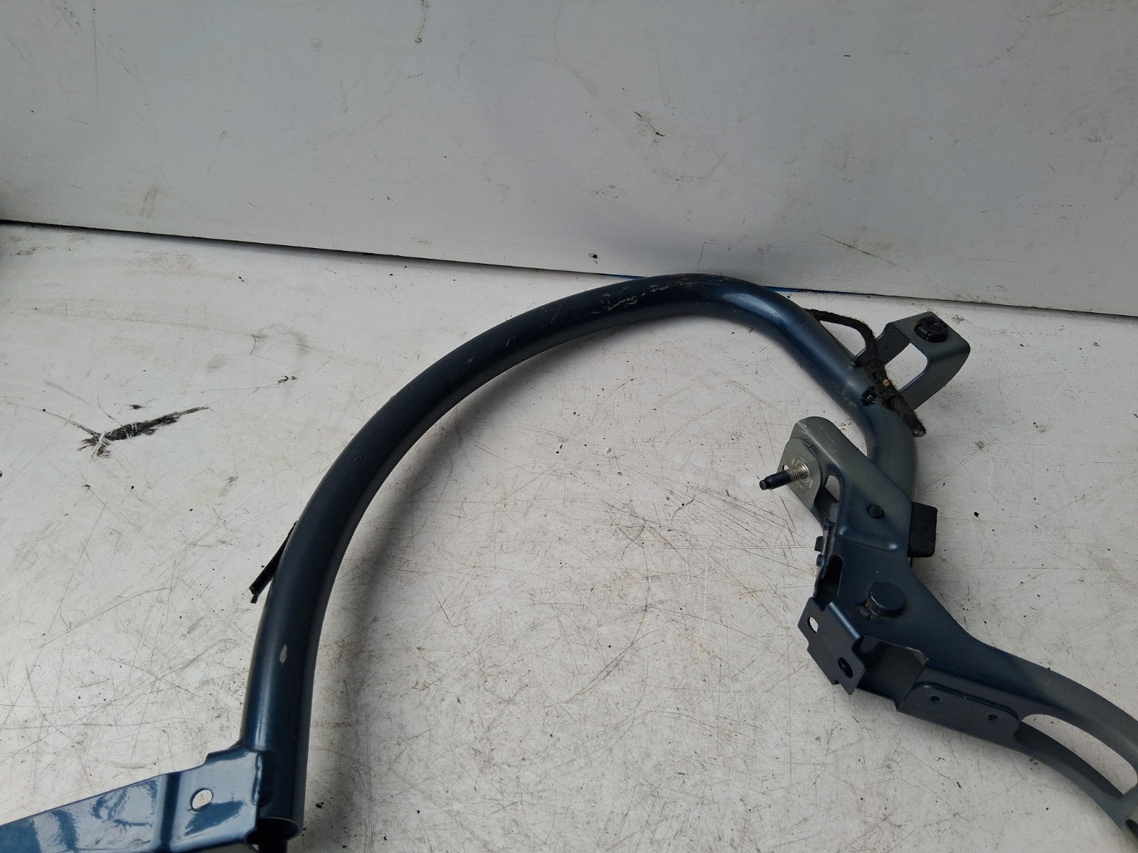 2021 MERCEDES A CLASS V177 SALOON NSR PASSENGER SIDE REAR LEFT BOOTLID HINGE