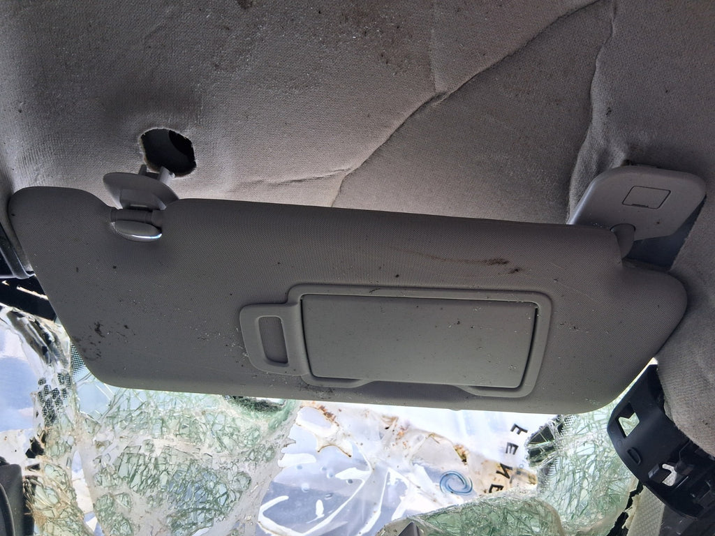 2024 RENAULT CLIO FACELIFT MK5 OSF DRIVER SIDE FRONT RIGHT SUN VISOR SHADE