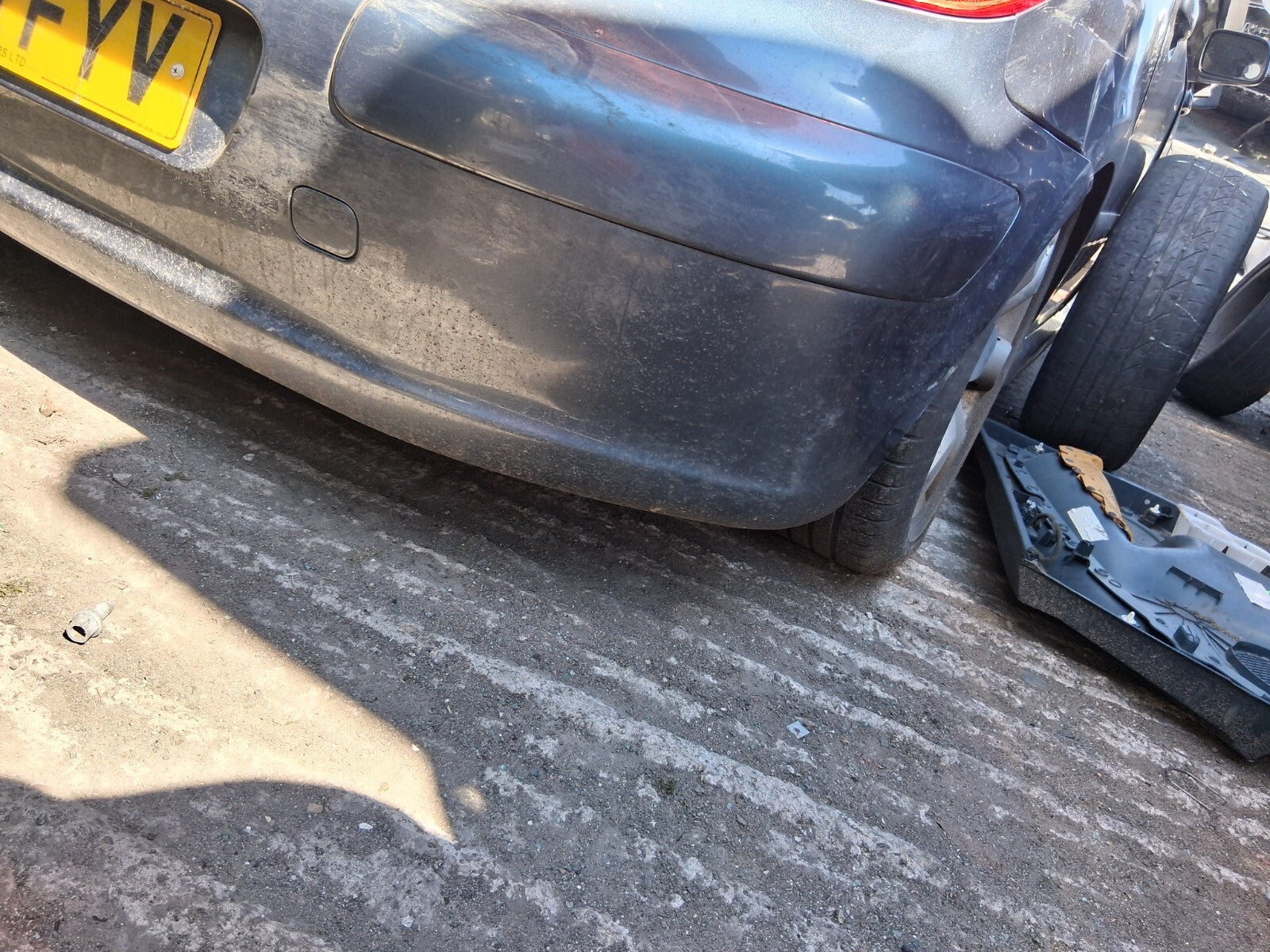 2006 PEUGEOT 307 REAR COMPLETE BUMPER IRON GREY METALLIC EZWD