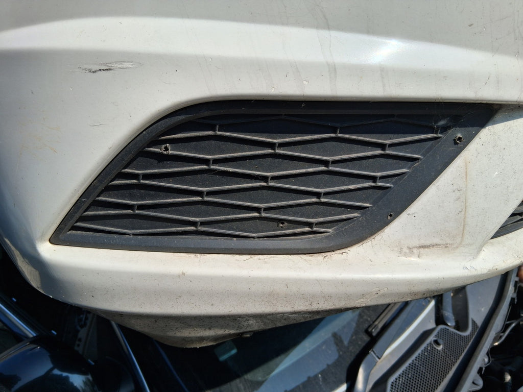 SEAT TOLEDO MK4 2018 HATCH FRONT DRIVER SIDE BUMPER LOWER GRILL