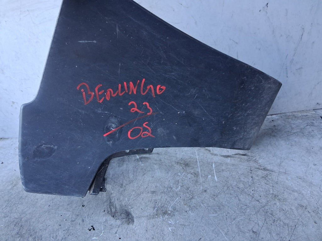 2023 CITROEN BERLINGO MK3 OSR DRIVER SIDE REAR BUMPER CORNER MOULDING 9816806480