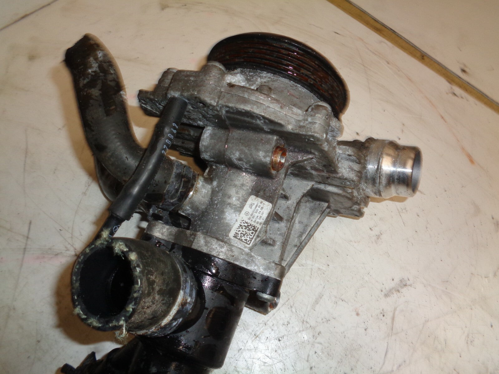 MERCEDES A CLASS A180 2017 W176 2.0 CDI COOLING WATER PUMP A6512004300