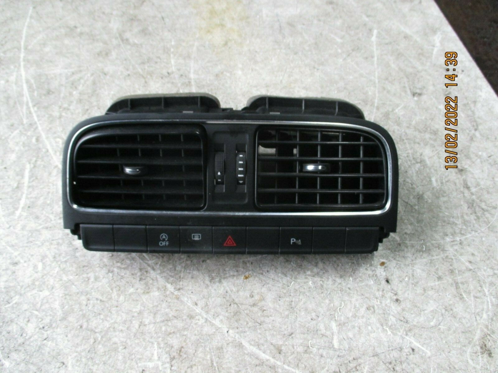 VOLKSWAGEN POLO 2017 MK6 AW CENTRE DASHBOARD AIR VENTS HAZARD SWITCH 6C0819728