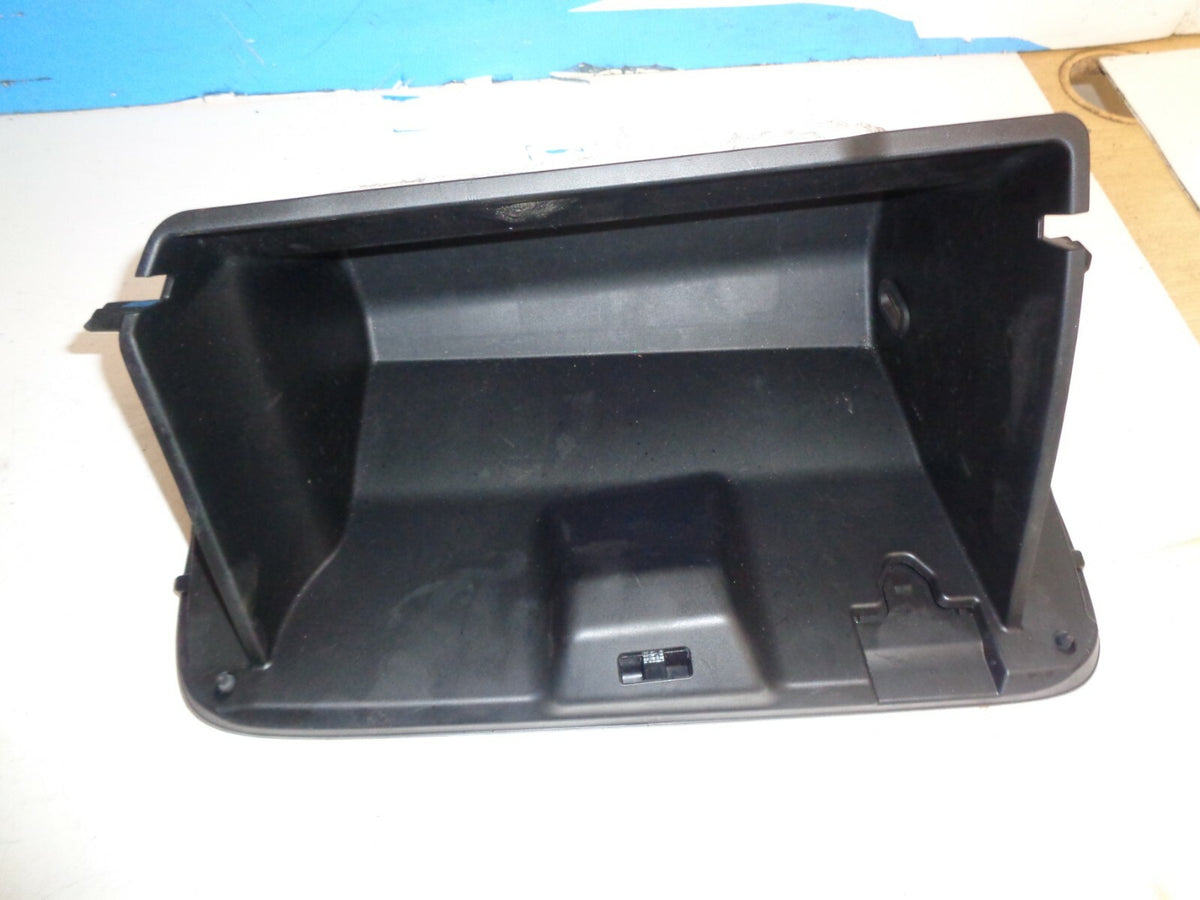 HONDA INSIGHT HYBRID MK2 2011 5 DOOR GLOVE BOX STORAGE COMPARTMENT