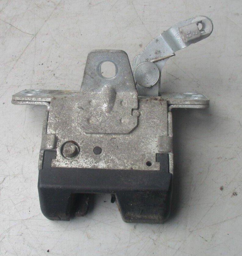 VAUXHALL CORSA C 2006 REAR BACK BOOT TAILGATE LOCK CATCH MECHANISM 90534769