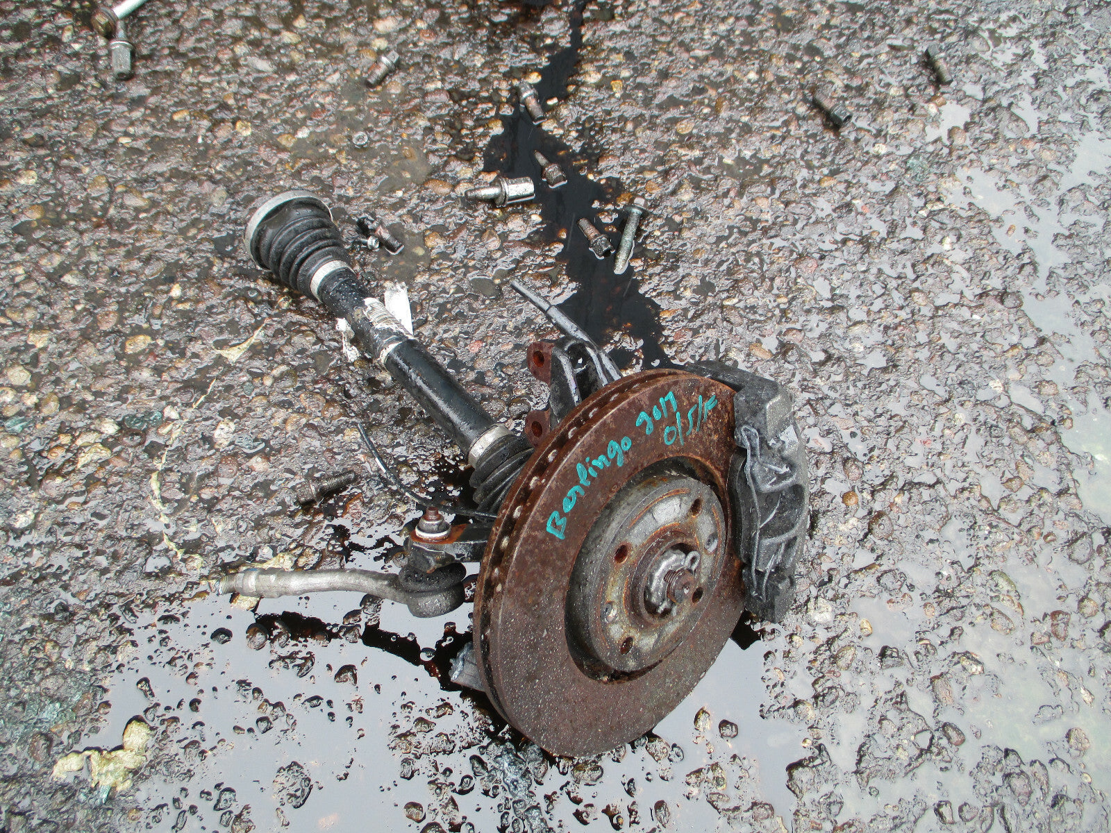 CITROEN BERLINGO MK2 2017 1.6 DIESEL OSF DRIVER FRONT WHEEL HUB CALIPER