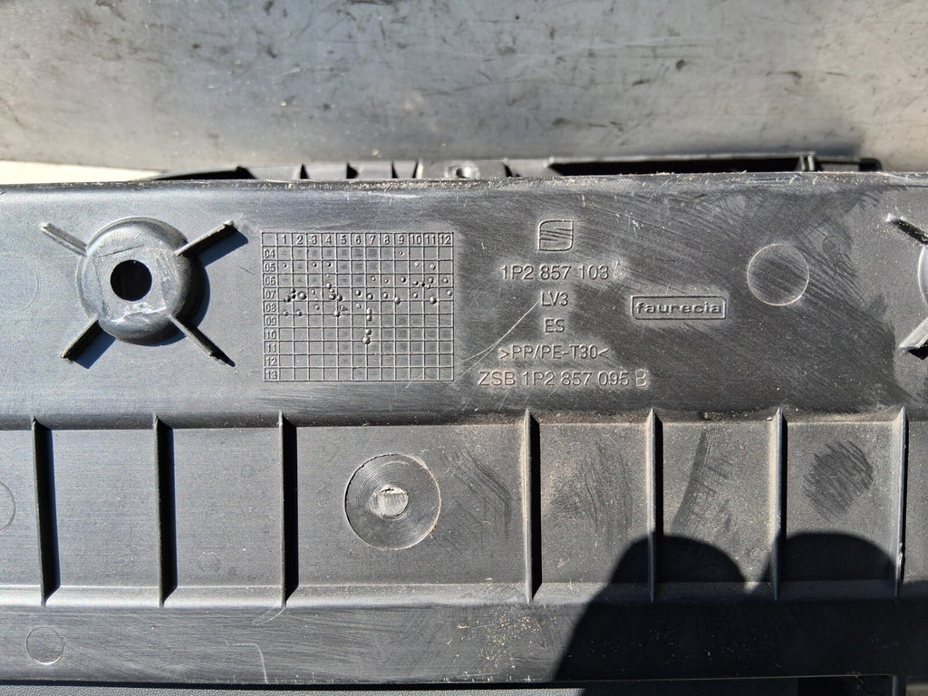 2009 SEAT LEON MK2 NS PASSENGER SIDE STORAGE COMPARTMENT GLOVEBOX