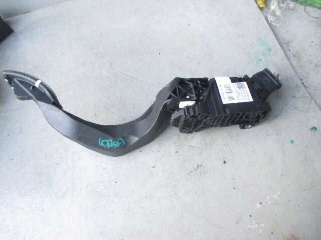 2017 VAUXHALL CORSA ACCELERATOR THROTTLE PEDAL 9827705480