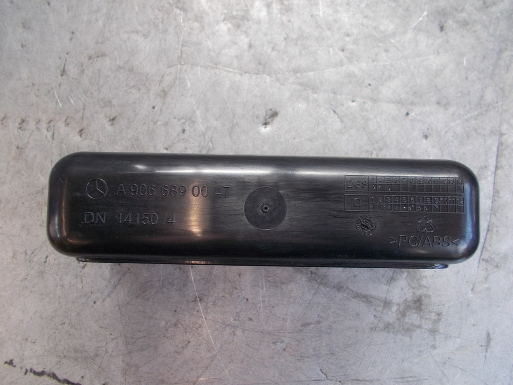 MERCEDES SPRINTER W906 2008 MK2 DISPLAY UNIT COMPARTMENT TRIM BLACK A9066890047