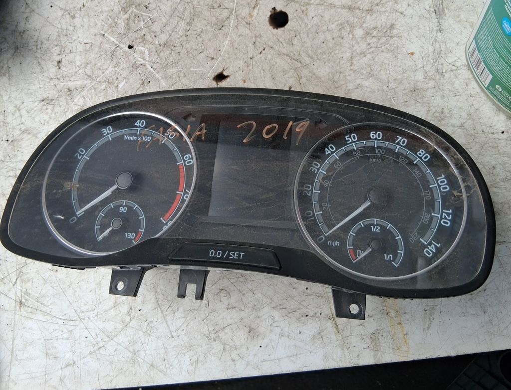 2019 SKODA FABIA SPEEDOMETER INSTRUMENT CLUSTER 6V0920940D