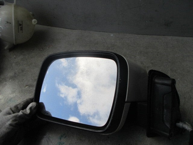 2009 RANGEROVER SPORT l320 NSF PASSENGER ELECTRIC WING MIRROR WHITE 909