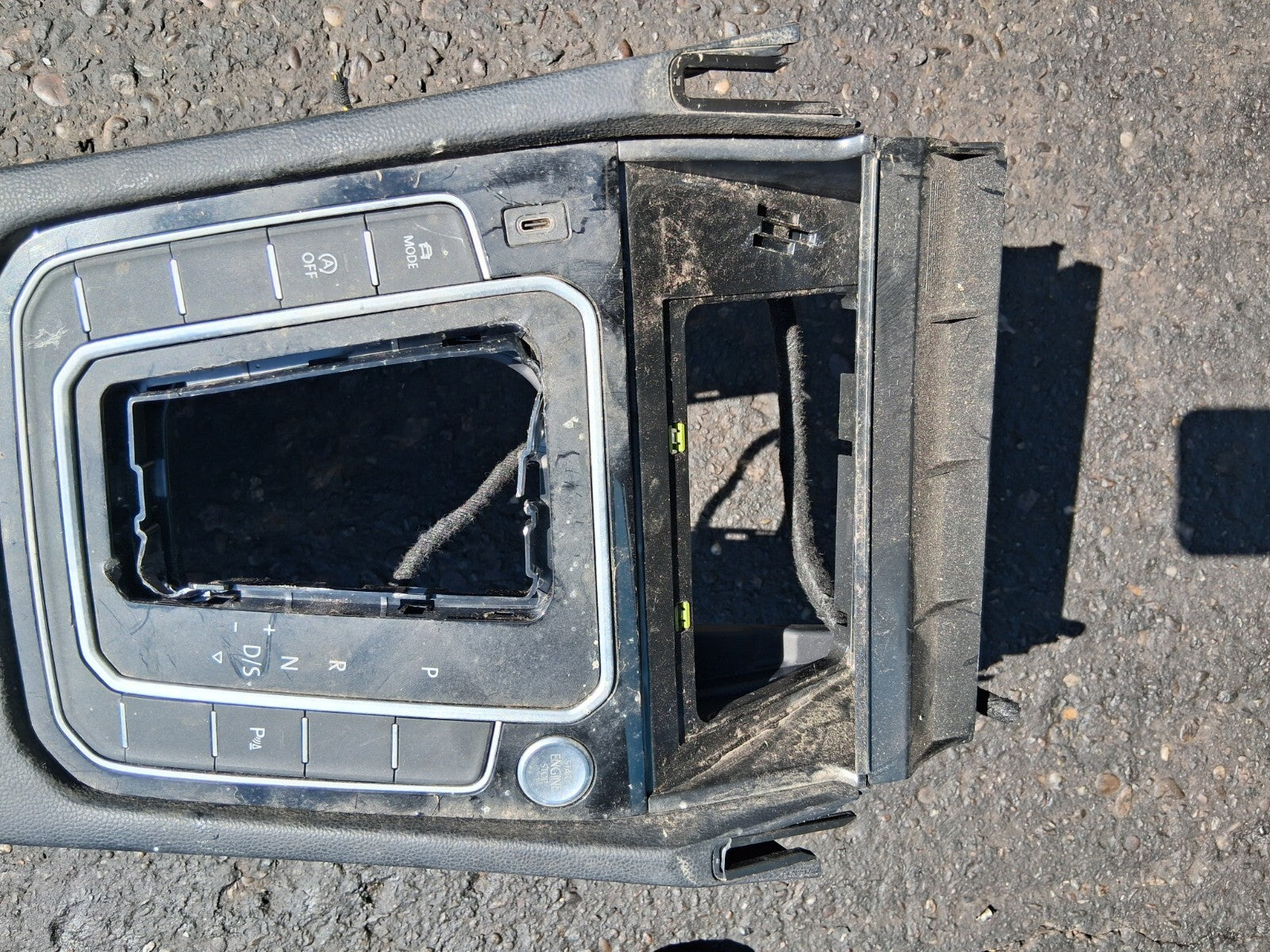 VW VOLKSWAGEN PASSAT B8 2019 COMPLETE CENTRE CONSOLE TRIM CONSOLE 3G0857100