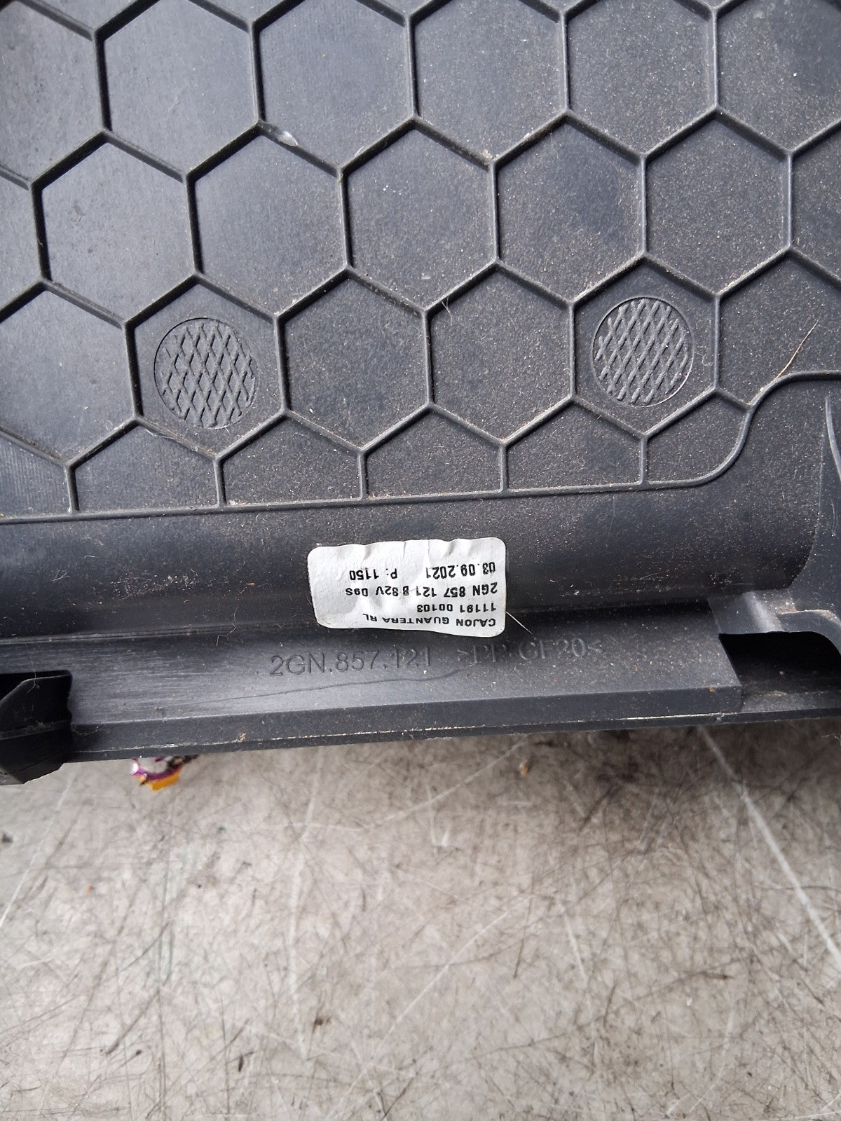 2021 VW VOLKSWAGEN T CROSS DASHBOARD GLOVE BOX STORAGE COMPARTMENT 2GN857121