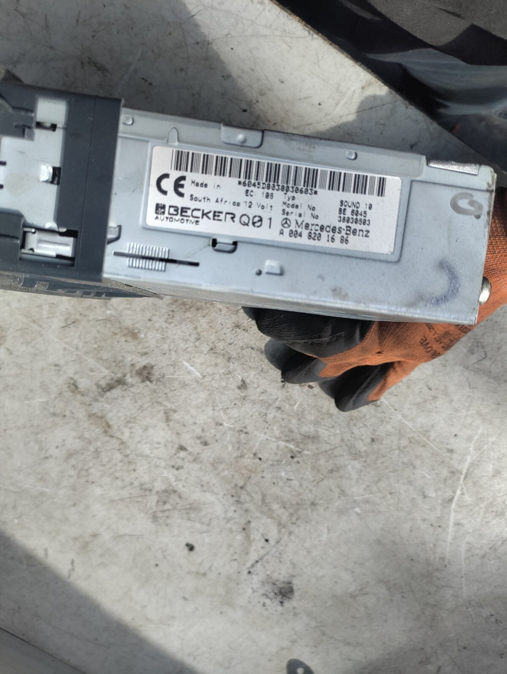 MERCEDES BENZ 2010 VITO FM RADIO PLAYER A0048201686