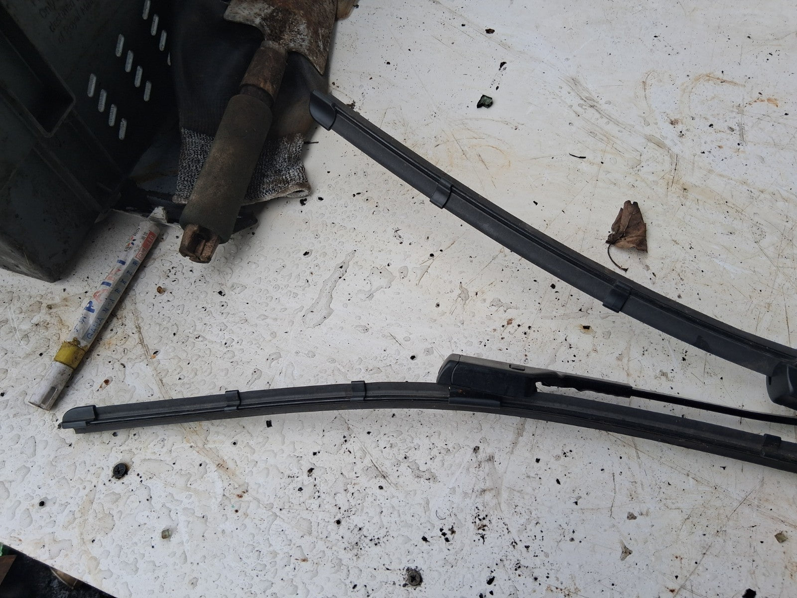 2018 FORD MONDEO MK5 FRONT WINDSCREEN BOTH WIPER ARMS