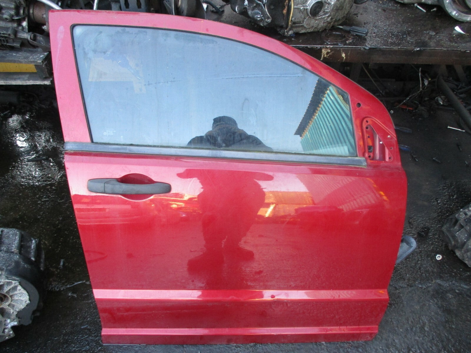 DODGE CALIBER 2008 COMPLETE OSF DRIVER SIDE FRONT DOOR GLASS HANDLE CARD IN RED