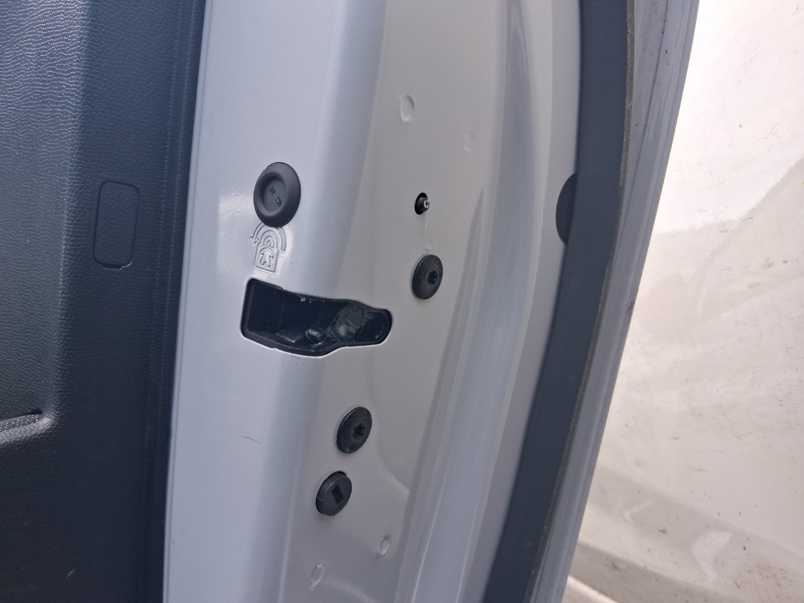 PEUGEOT 208 MK2 2025 OSR DRIVER SIDE REAR DOOR LOCK MECHANSIM