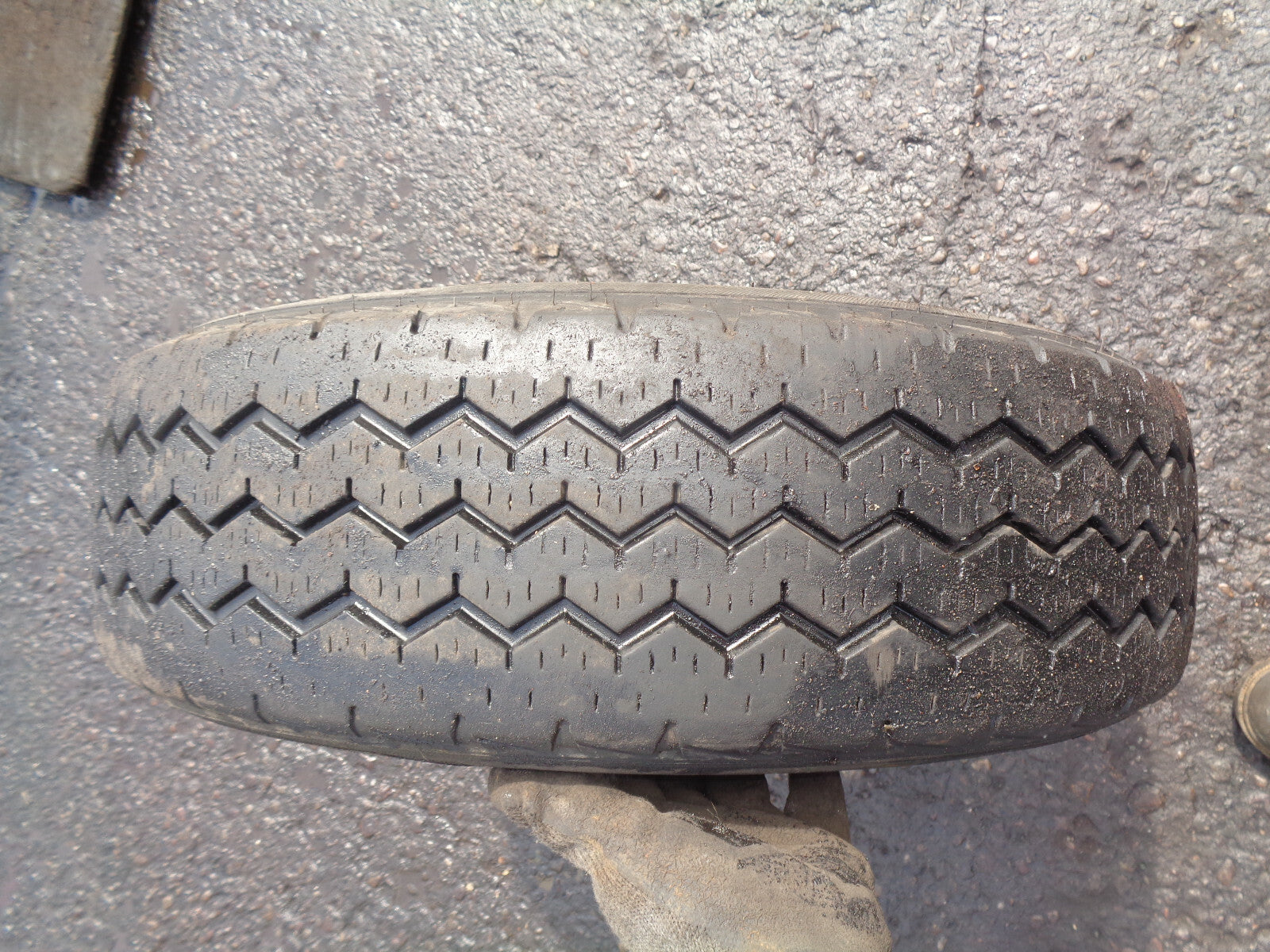 FORD TRANSIT 2003 15 INCH 5 INCH SPARE STEEL WHEEL WITH TYRE 195/70R15C REF 2