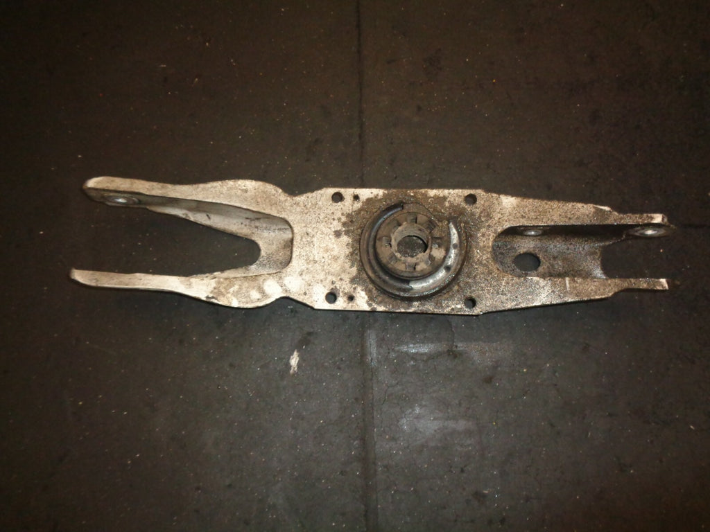 MERCEDES 2018 A CLASS W176 2.1 DIESEL REAR OS LOWER CONTROL ARM LINK A2463520202