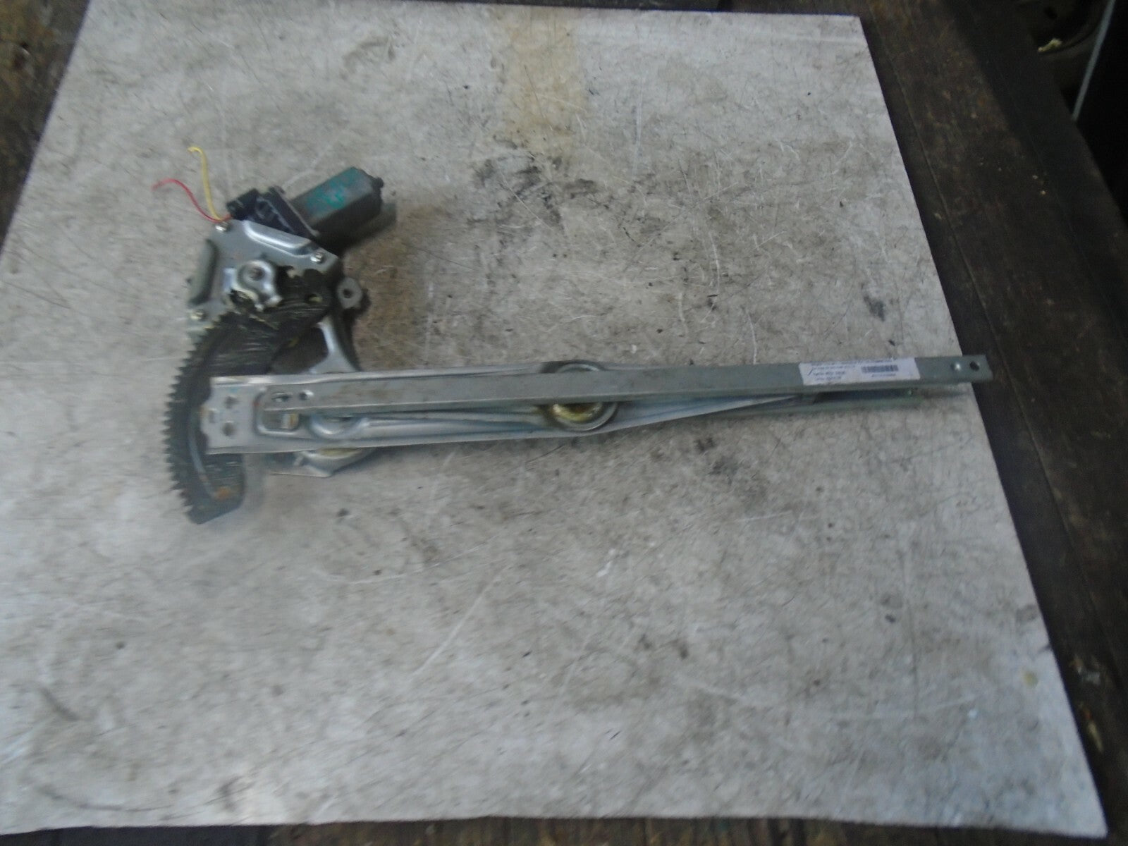 NISSAN MICRA 2014 MK4 NSF FRONT PASSENGER SIDE WINDOR MOTOR REGULATOR 807011HB2A