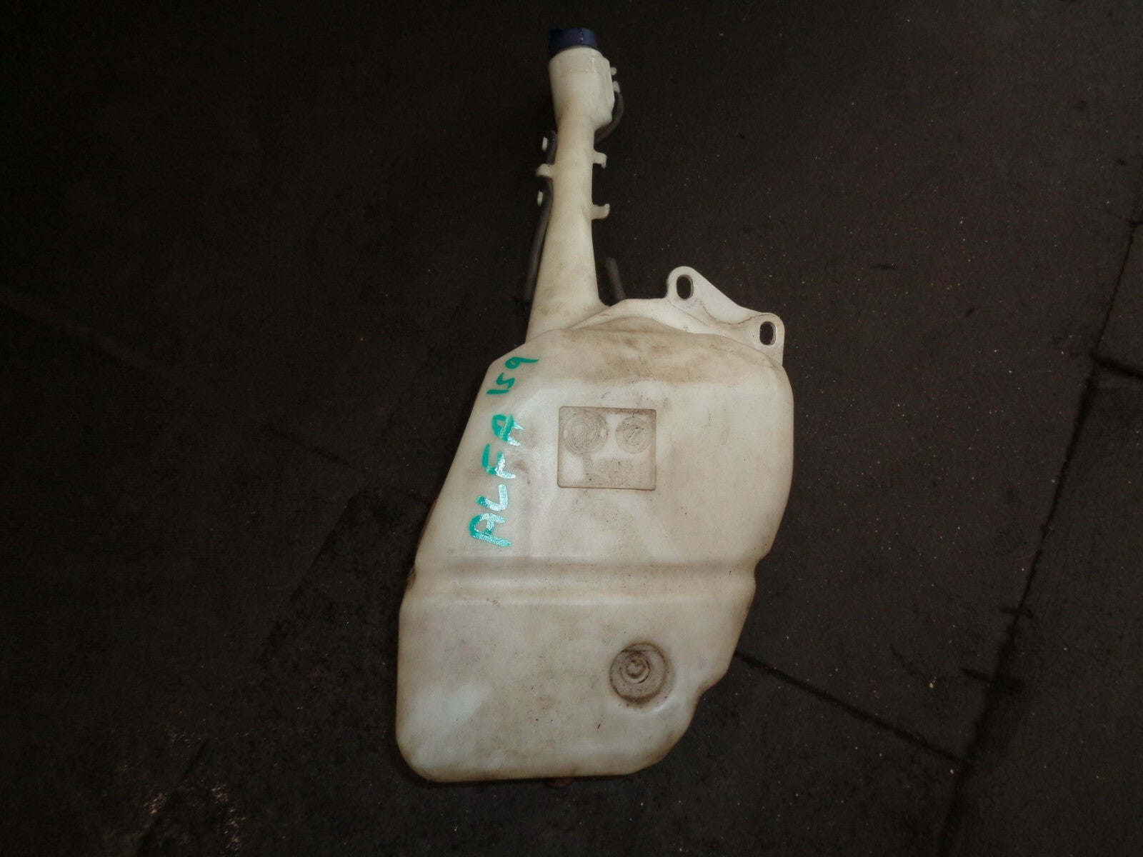 ALFA ROMEO 159 WINDSCREEN WASHER BOTTLE WITH PUMP