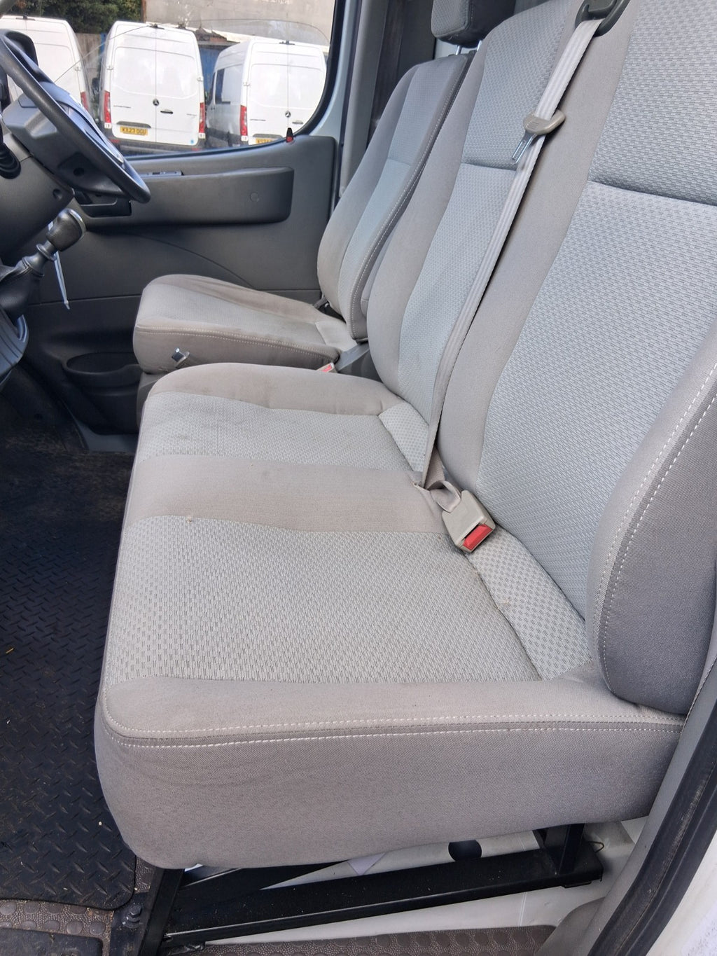 2020 SAIC LDV V80 NSF PASSENGER SIDE FRONT LEFT FABRIC COMPLETE SEAT