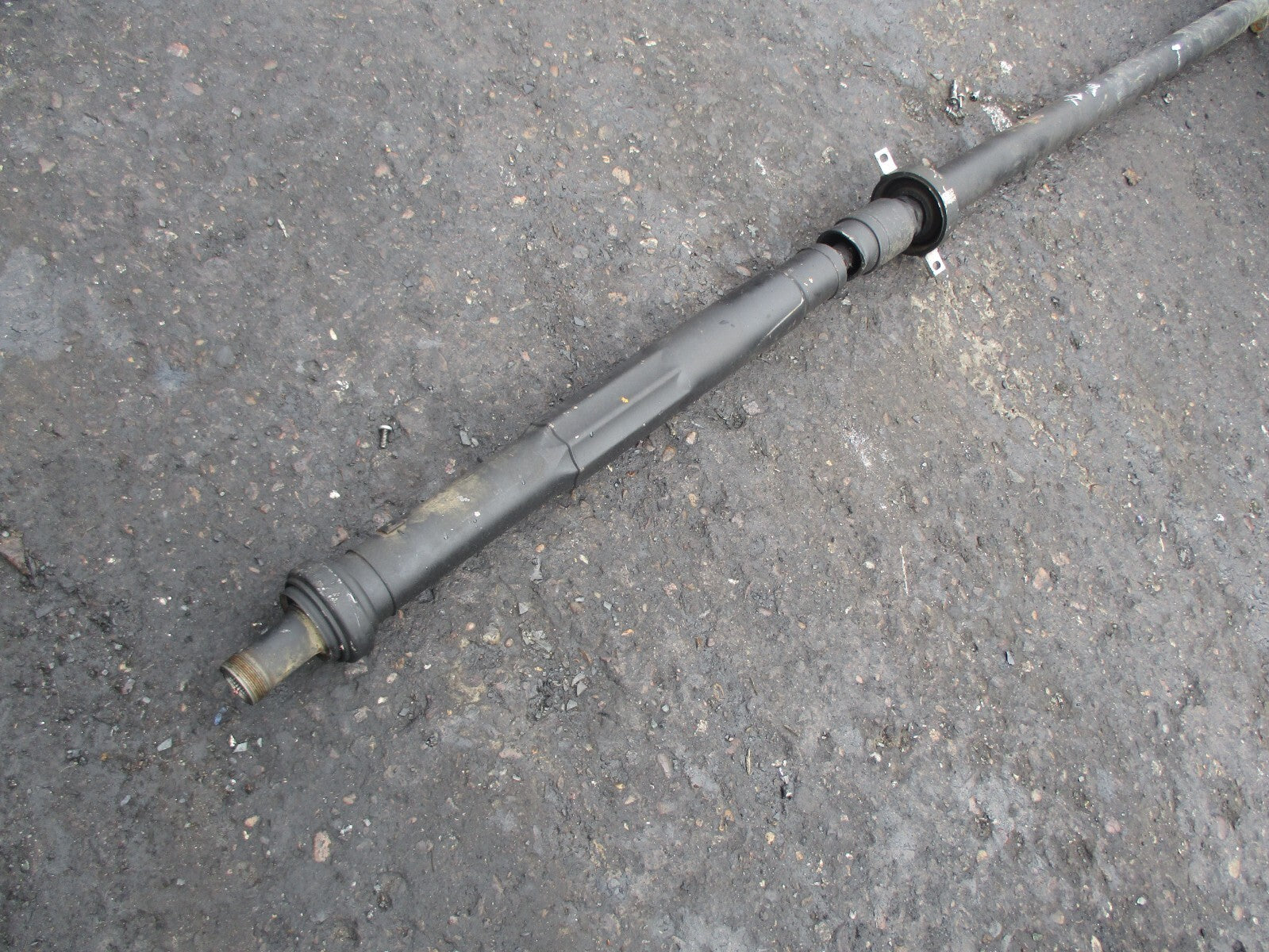 BMW X1 F48 2.0 DIESEL X DRIVE PROPSHAFT 8605878