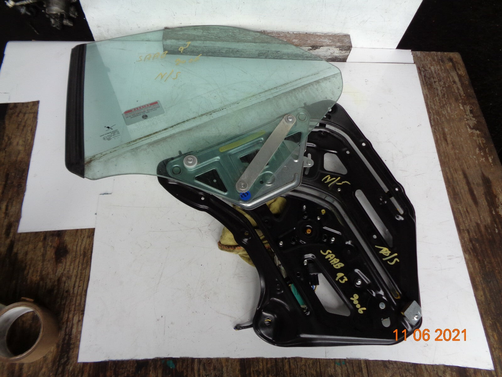 SAAB 93 9-3 CONVERTIBLE 2006 NSR PASSENGER REAR WINDOW GLASS REGULATOR MOTOR