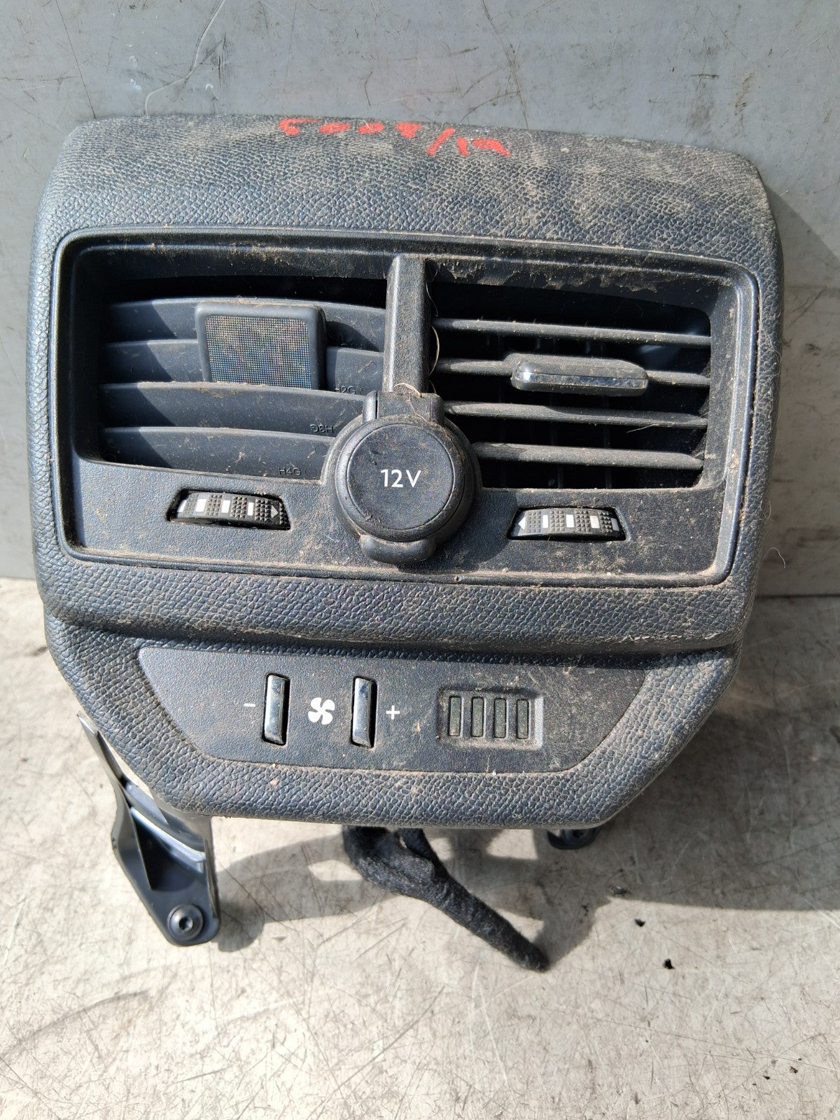 2019 PEUGEOT 5008 MK2 FRONT DASHBOARD CENTRE AIR VENT