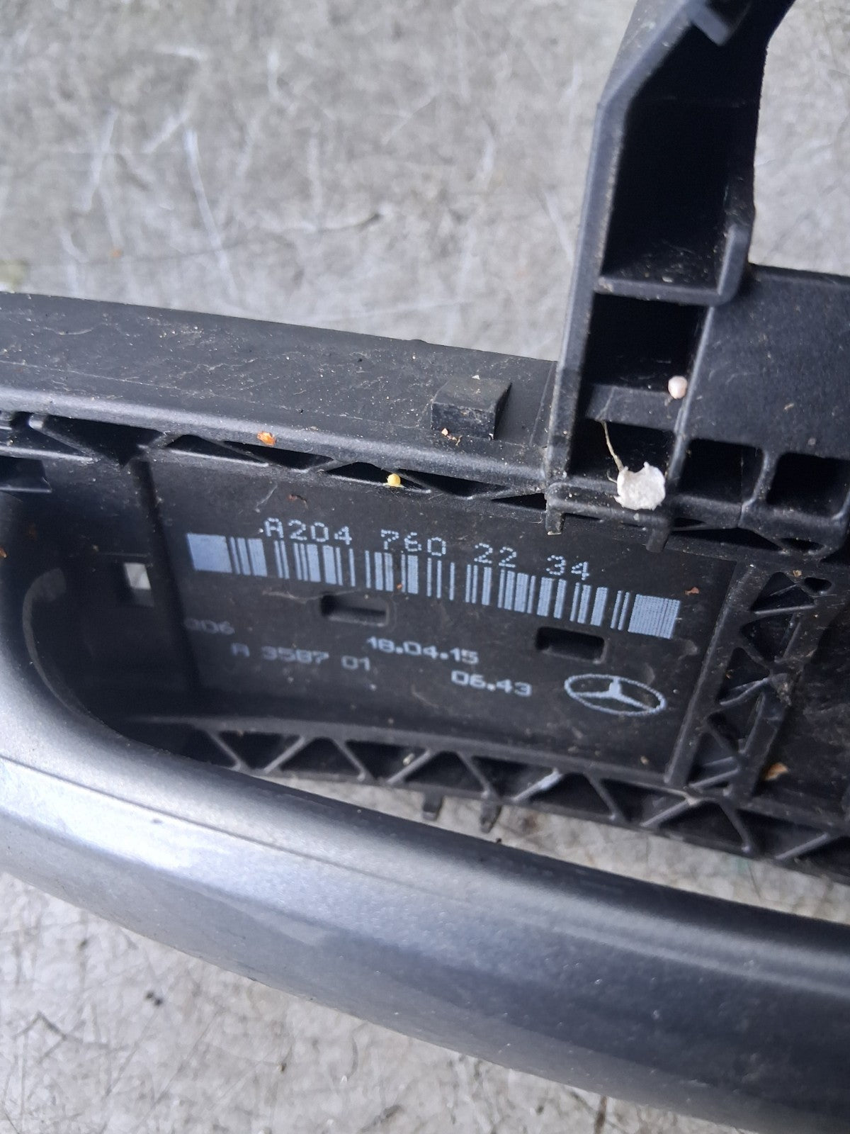 2015 MERCEDES C CLASS W204 DOOR HANDLE A2047670000