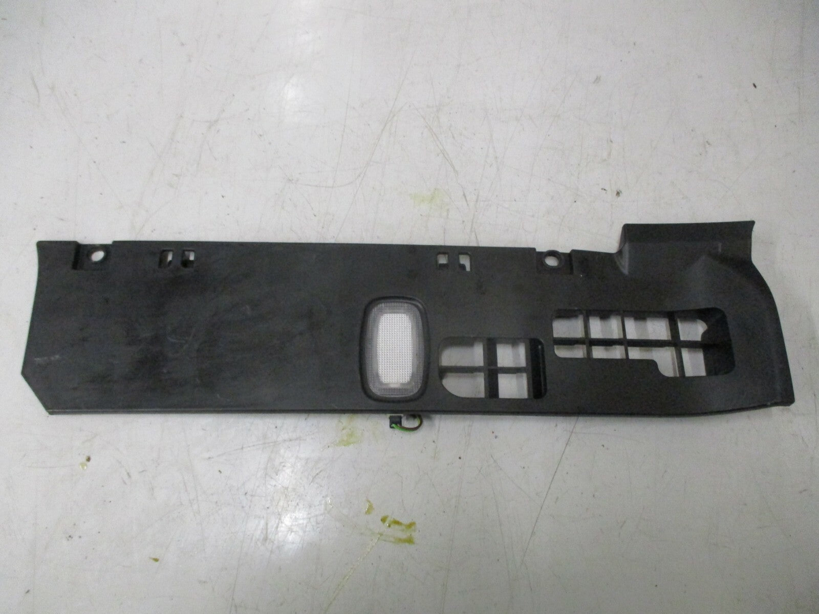 MERCEDES GLA 2014 LOWER DASH FEET RECESS LIGHT TRIM PANEL A1766800206