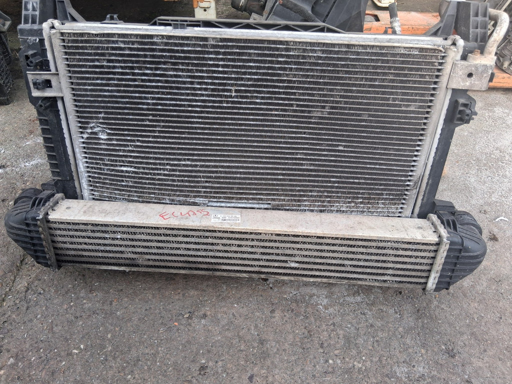 2005 MERCEDES E CLASS W211 E220 2.2 DIESEL AUTO RADIATOR RAD PACK A1695000354