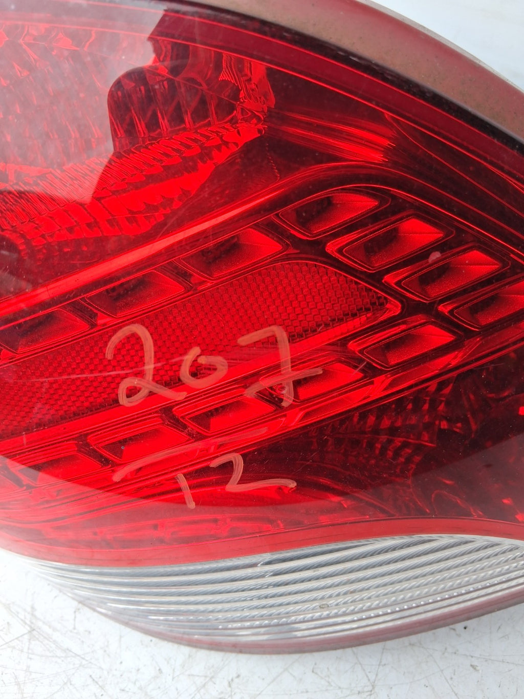 2012 PEUGEOT 207 NSR NEAR LEFT PASSENGER SIDE REAR TAIL LIGHT 9686565980