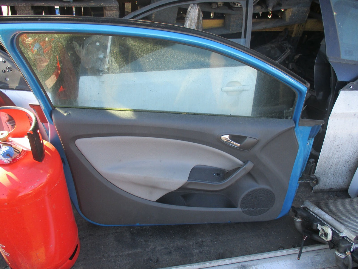 SEAT IBIZA 6J 3 DOOR NSF PASSENGER SIDE FRONT COMPLETE DOOR LW5N BLUE