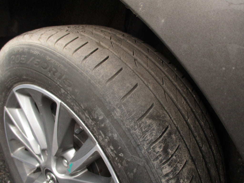 2017 TOYOTA VERSO 16 INCH ALLOY WHEEL WITH TYRE 205/60R16 REF 1