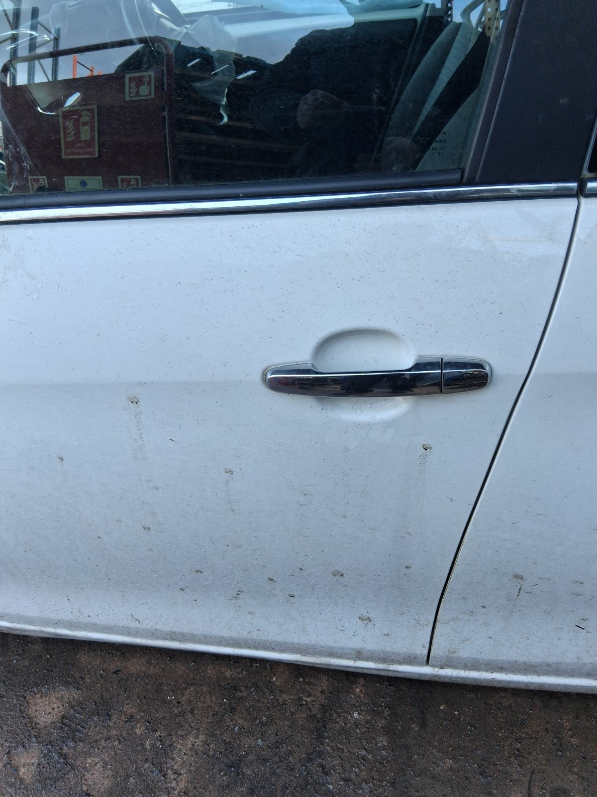 2018 CITROEN C1 MK2 NSF PASSENGER SIDE FRONT COMPLETE DOOR LIPIZAN WHITE KWD