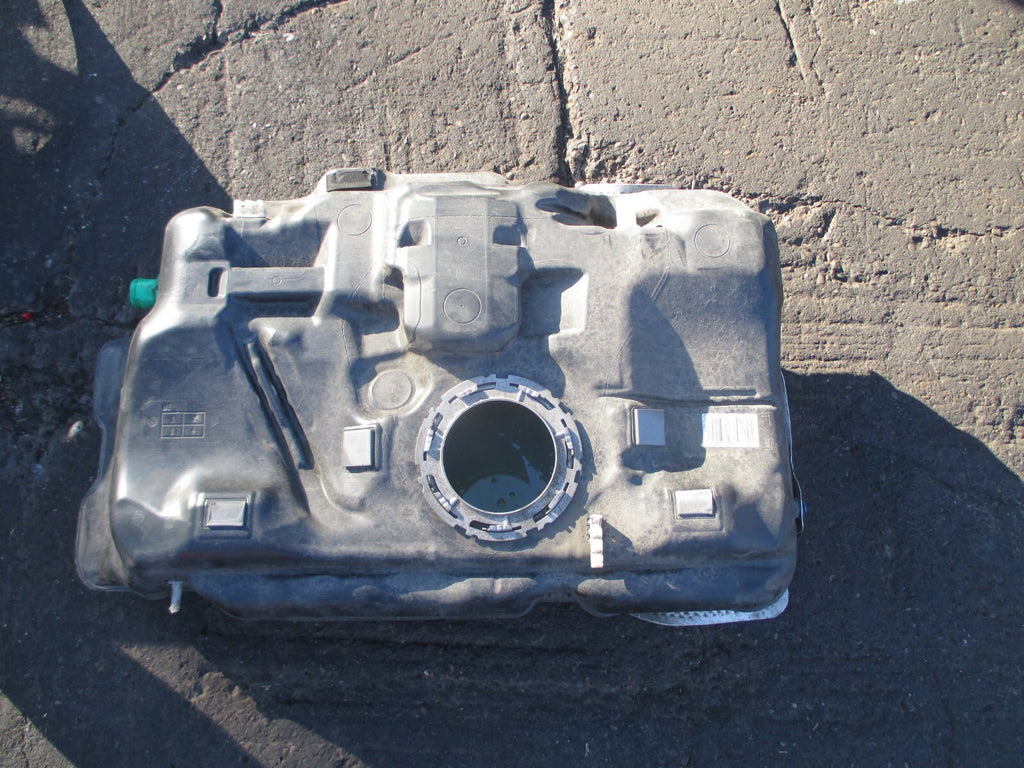 MERCEDES A CLASS W176 2016 DIESEL FUEL TANK A2464702701LU