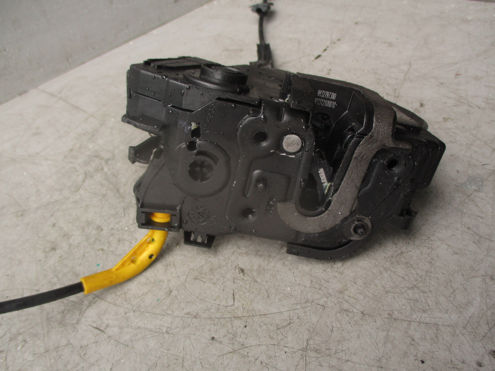 2021 CITROEN C4 MK3 OSR DRIVER SIDE RIGHT REAR DOOR LOCK  MECHANISM 9832797380